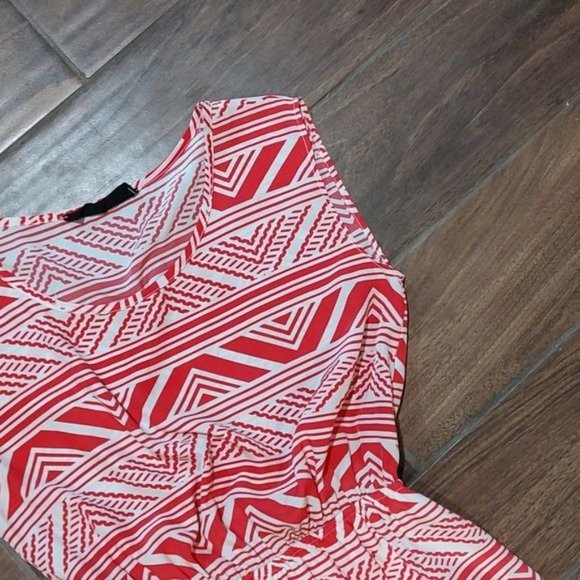 Peaches & Cream S red white Aztec dress - Picture 5 of 5